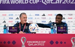 Ecuador's Argentinian coach Gustavo Alfaro and Ecuador's midfielder Sebastian Mendez attend a press conference at the Qatar National Convention Center (QNCC) in Doha on November 24. (Photo by Raul ARBOLEDA / AFP)