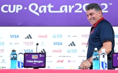 Costa Rica's Colombian coach Luis Suarez attends a press conference at the Qatar National Convention Center (QNCC) in Doha on November 30, 2022. (Photo by Raul ARBOLEDA / AFP)