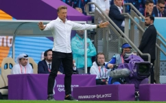 Saudi Arabia's French coach Herve Renard reacts during the Qatar 2022 World Cup Group C football match between Argentina and Saudi Arabia at the Lusail Stadium in Lusail, north of Doha on November 22, 2022. (Photo by Odd ANDERSEN / AFP)