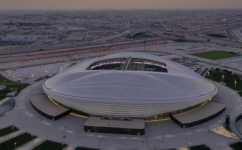 Transport options to stadiums are detailed: SC