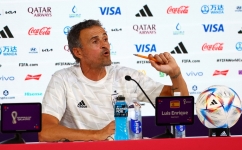 Spain's coach Luis Enrique attends a press conference at the Qatar National Convention Center (QNCC) in Doha on December 5, 2022. (Photo by JAVIER SORIANO / AFP)