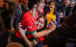 Morocco's supporters celebrate their country's opener during the Qatar 2022 World Cup match between Morocco and portugal, at a coffee shop in Rabat, on December 10, 2022. (Photo by FADEL SENNA / AFP)
