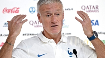 France's coach Didier Deschamps attends a press conference at the Qatar National Convention Center (QNCC) in Doha on November 29, 2022. (Photo by FRANCK FIFE / AFP)