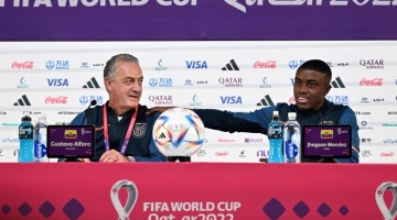 Ecuador's Argentinian coach Gustavo Alfaro and Ecuador's midfielder Sebastian Mendez attend a press conference at the Qatar National Convention Center (QNCC) in Doha on November 24. (Photo by Raul ARBOLEDA / AFP)