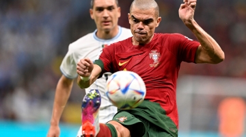 Portugal’s Pepe in action against Uruguay: AFP/Patricia De Melo Moreira