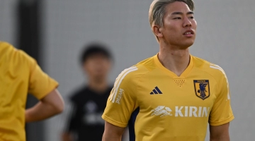 Japan's forward Takuma Asano takes part in a training session at the Al Sadd SC training grounds in Doha on November 21, 2022, during the Qatar 2022 World Cup football tournament. (Photo by Philip FONG / AFP)