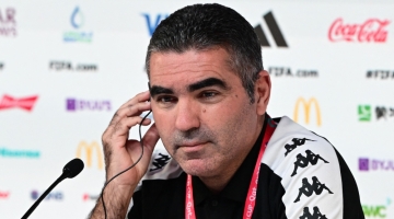 Tunisia's coach Jalel Kadri attends a press conference at the Qatar National Convention Center (QNCC) in Doha on November 29, 2022. (Photo by Miguel MEDINA / AFP)