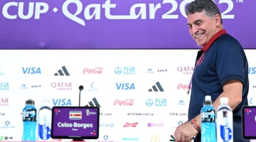 Costa Rica's Colombian coach Luis Suarez attends a press conference at the Qatar National Convention Center (QNCC) in Doha on November 30, 2022. (Photo by Raul ARBOLEDA / AFP)