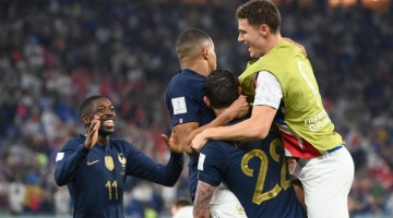 France's Kylian Mbappe (centre) celebrates with teammates after scoring his team's second goal during the Qatar 2022 World Cup Group D match against Denmark at Stadium 974 in Doha on November 26, 2022. (Photo by FRANCK FIFE / AFP)