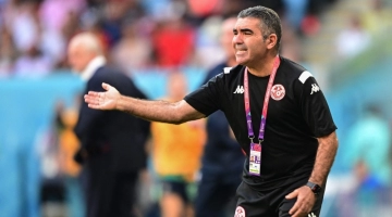 Coach Jalel Kadri gestures on the touchline during the Qatar 2022 World Cup Group D match against Australia at the Al-Janoub Stadium in Al-Wakrah on November 26, 2022. (Photo by Miguel MEDINA / AFP)