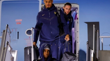 France's defender William Saliba arrives at the Hamad International Airport in Doha on November 16, 2022, ahead of the Qatar 2022 World Cup football tournament. (Photo by Odd ANDERSEN / AFP)