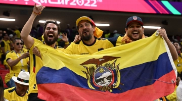 Ecuador supporters cheer ahead of their match against Qatar: AFP/Raul Arboleda