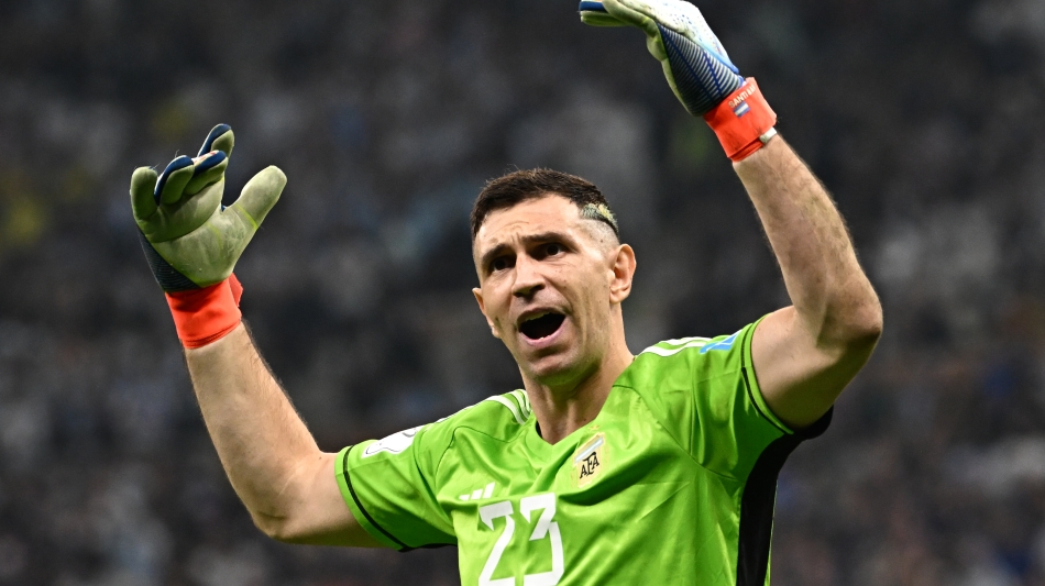 Emiliano Martinez: AFP/Anne-Christine Poujoulat
