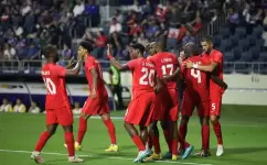 جانب من مباراة كندا واليابان