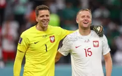 حارس بولندا فويتشيك تشيزني ومواطنه