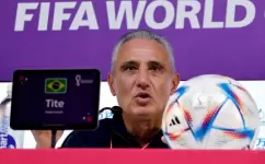 ليوناردو باتشي "تيتي"