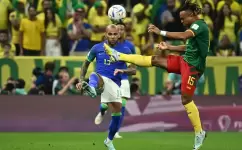 جانب من مباراة البرازيل والكاميرون