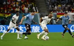 جانب من مباراة غانا وأوروغواي