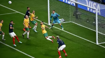جانب من مباراة فرنسا وأستراليا