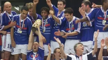 تتويج فرنسا بلقب كأس العالم 1998