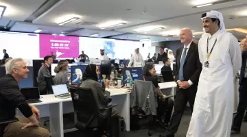 جانب من زيارة سمو الأمير لمركز قيادة كأس العالم الرئيسي