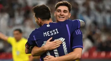 جوليان ألفاريز لاعب مانشستر سيتي