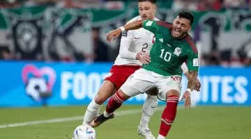 جانب من مباراة المكسيك وبولندا