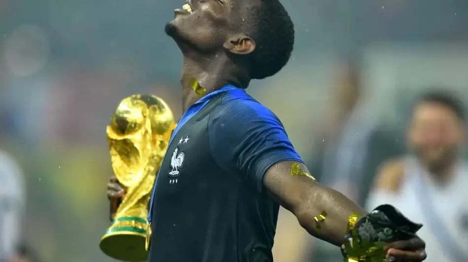 بول بوجبا نجم منتخب فرنسا