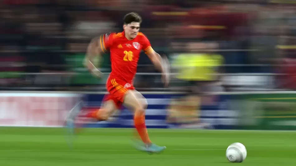 دانيال جيمس مهاجم منتخب ويلز