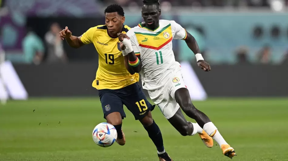 جانب من مباراة السنغال والإكوادور