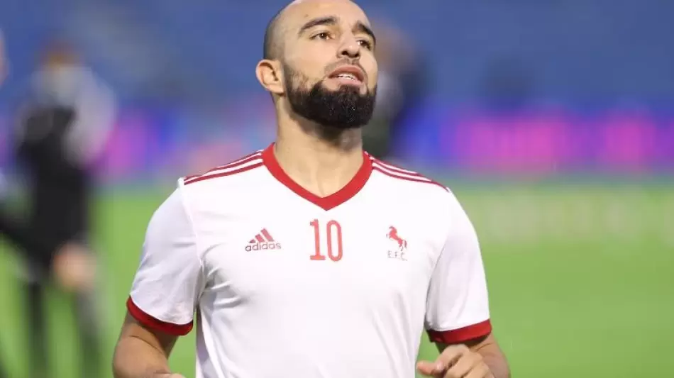 لاعب المنتخب التونسي نعيم السليتي