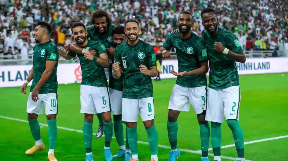 يشارك المنتخب السعودي في كأس العالم للمرة السادسة في تاريخه