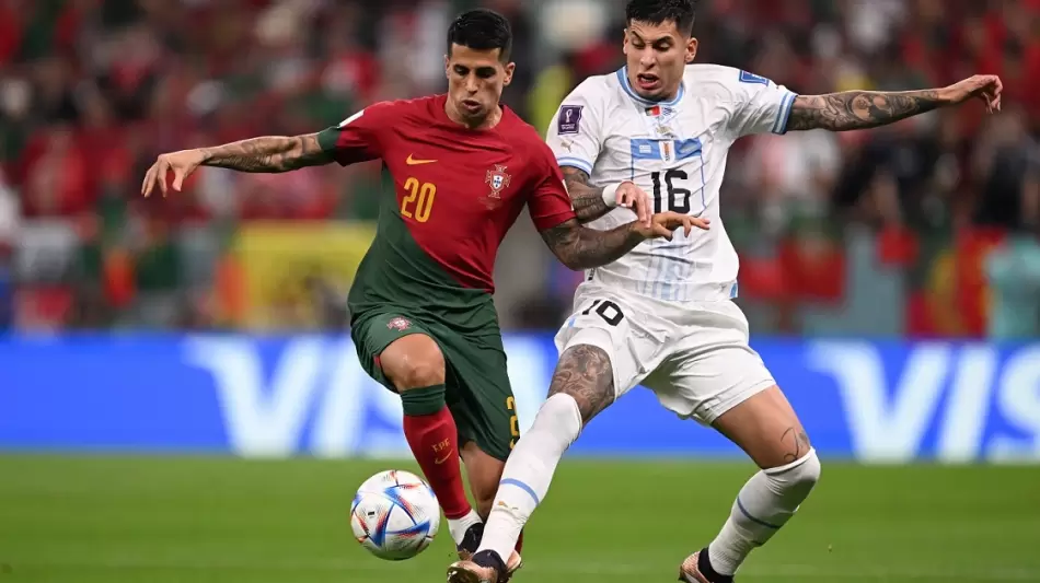 جانب من مباراة البرتغال وأوروغواي