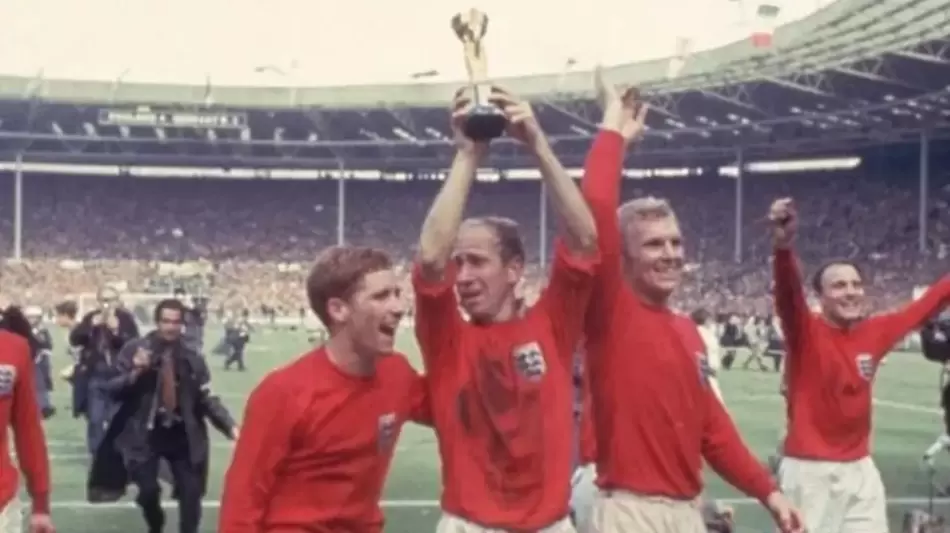 بوبي تشارلتون