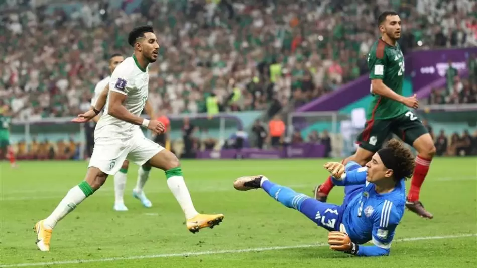 سالم الدوسري خلال مباراة المكسيك
