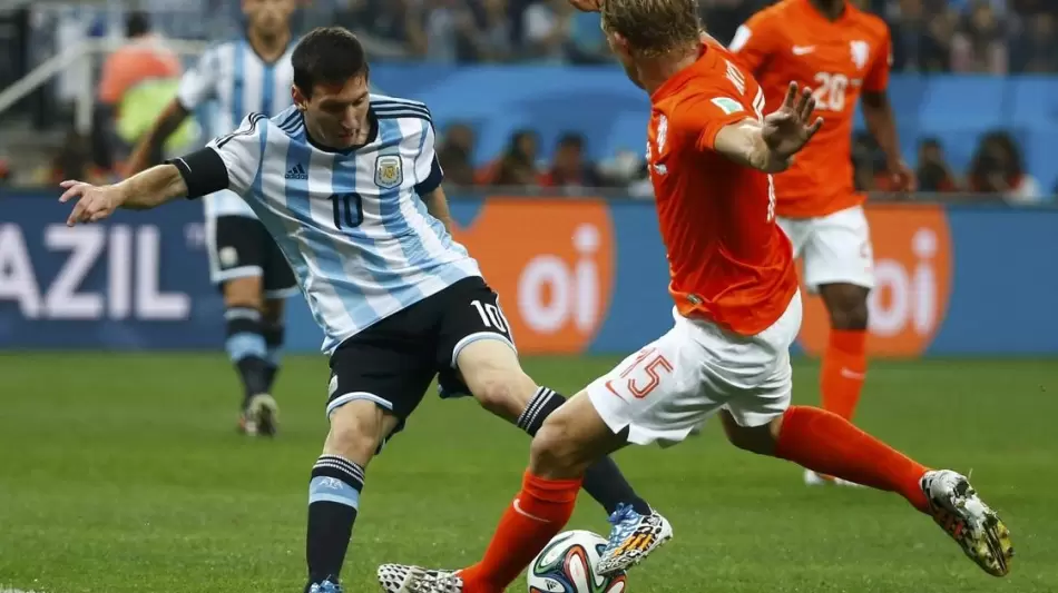 مباراة سابقة بين الأرجنتين وهولندا
