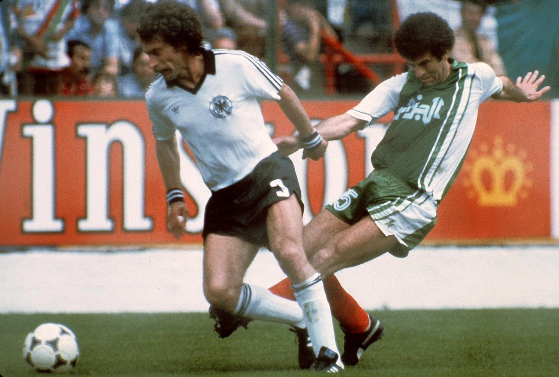 منتخب الجزائر في كأس العالم 1982
