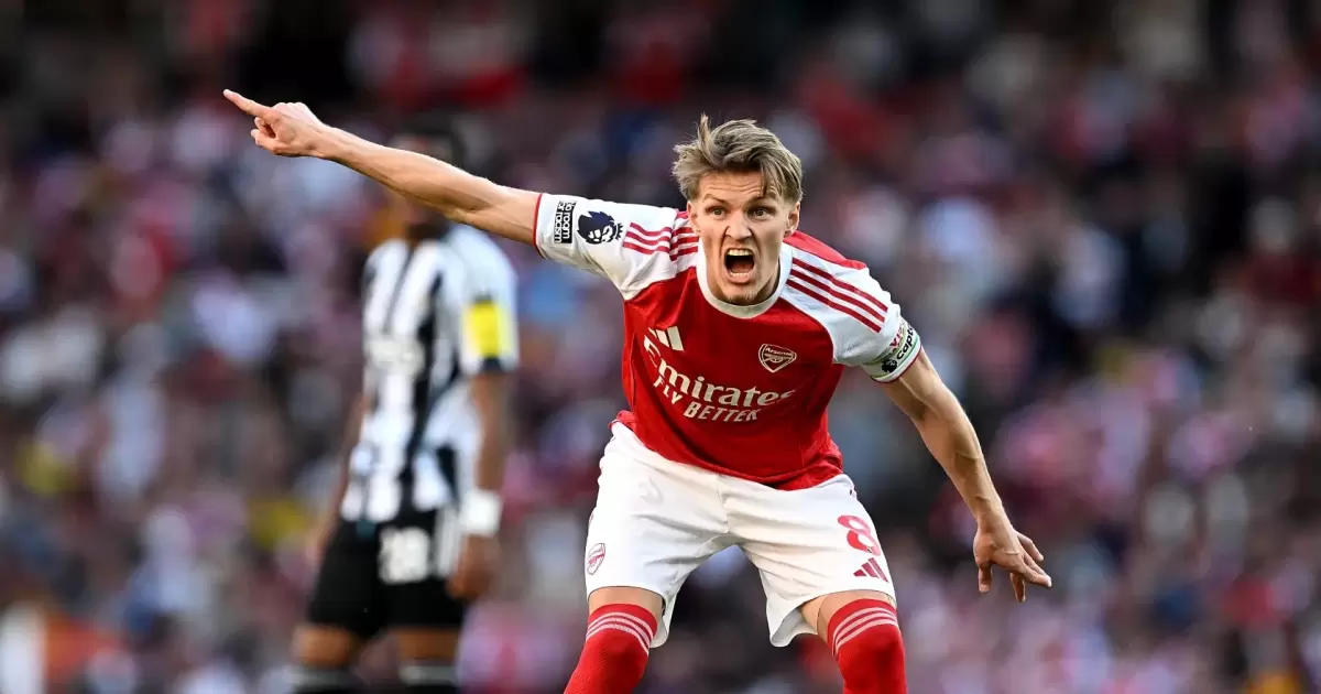 Arsenal eye Barcelona player as Odegaard substitute