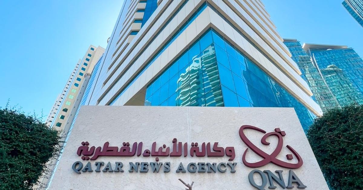 وفد إعلامي من نادي دبي للصحافة يزور وكالة الأنباء القطرية