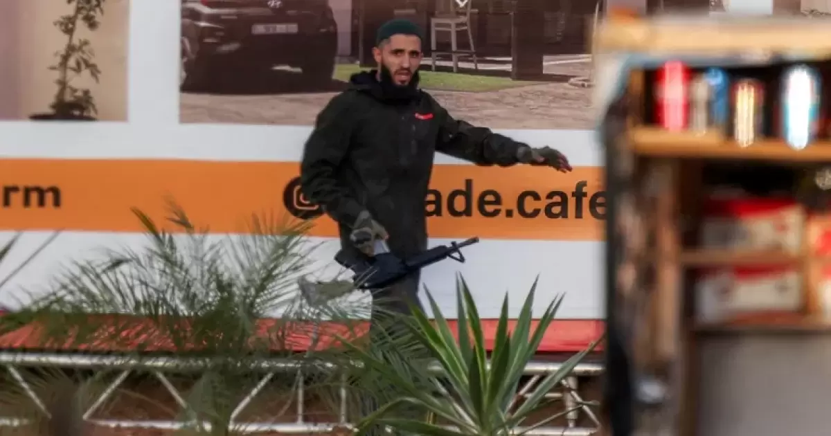 صور عملية الخليل تقود مصورًا صحفيًا إلى جهات التحقيق الإسرائيلية