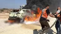 السيارة المستهدفة بعد قصفها من طيران الاحتلال الإسرائيلي