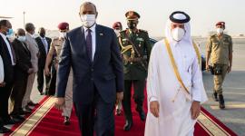 لحظة مغادرة رئيس مجلس السيادة السوداني الدوحة