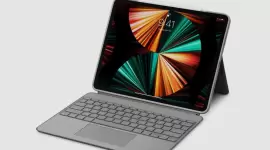 تشتمل حافظة لوحة المفاتيح الجديدة على لوحة مفاتيح قابلة للخلع