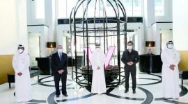 وفد من قيادات الوطني للسياحة خلال زيارة فندق دبليو الدوحة