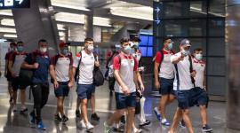 منتخب فلسطين أثناء وصوله مطار حمد الدولي