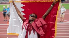 معتز برشم يهدي قطر ذهبية الوثب العالي