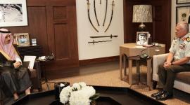 الملك الأردني خلال استقباله وزير الخارجية السعودي