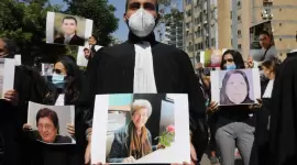 اللبنانيون يحيون الذكرى الأولى لانفجار مرفأ بيروت