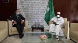 جانب من تسليم الرسالة