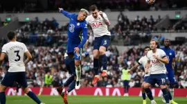 تياغو سجل الهدف الأول لتشلسي بضربة رأس